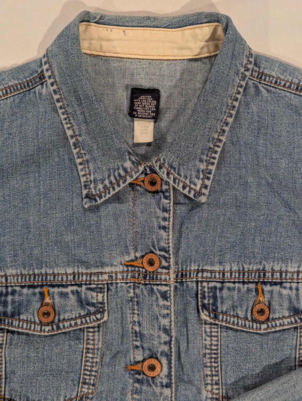 Gap Jacket Womens XL Blue Light Wash Denim Button Front Trucker Classic Casual